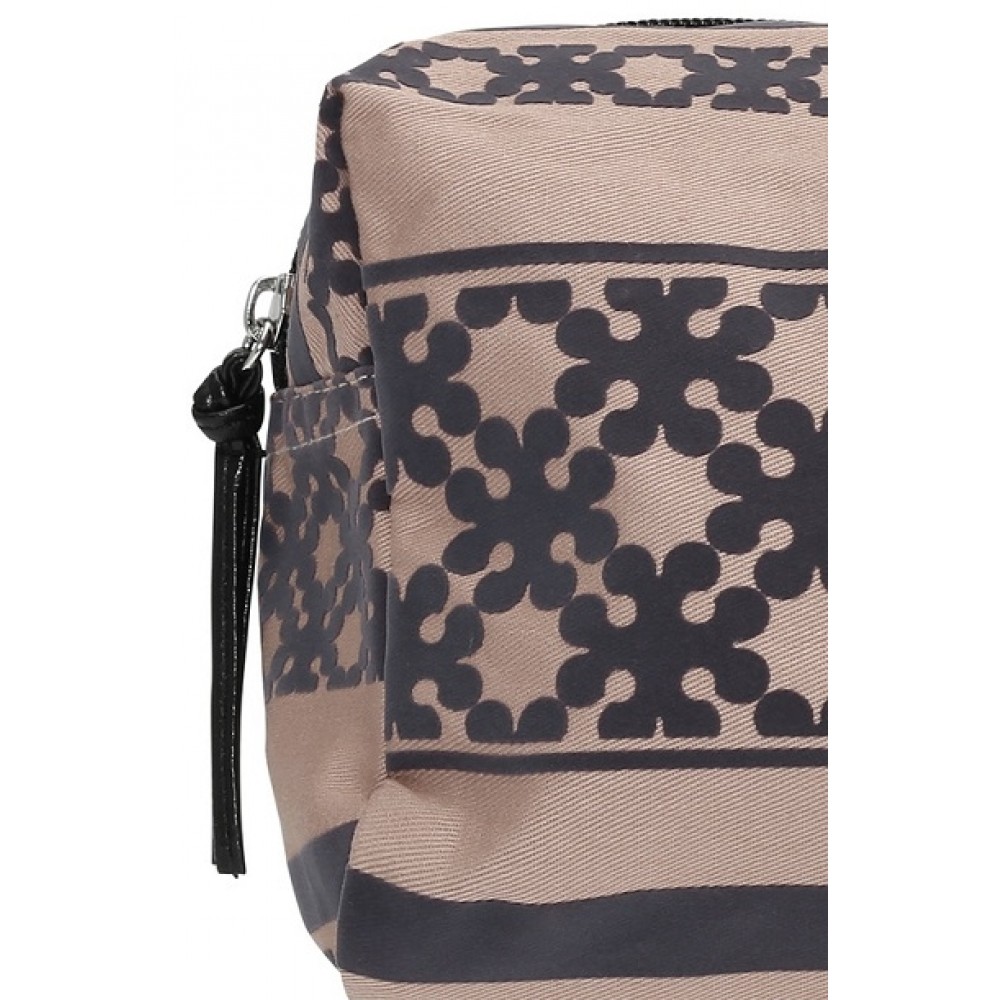 daytoilettaskedaygwenethpflockbeautypoundretint-36