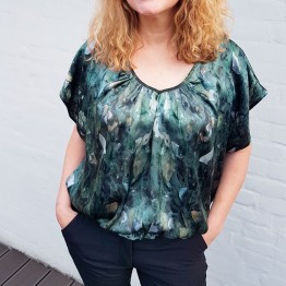 Peak A Boo bluse - Charlotte Silk Satin Top